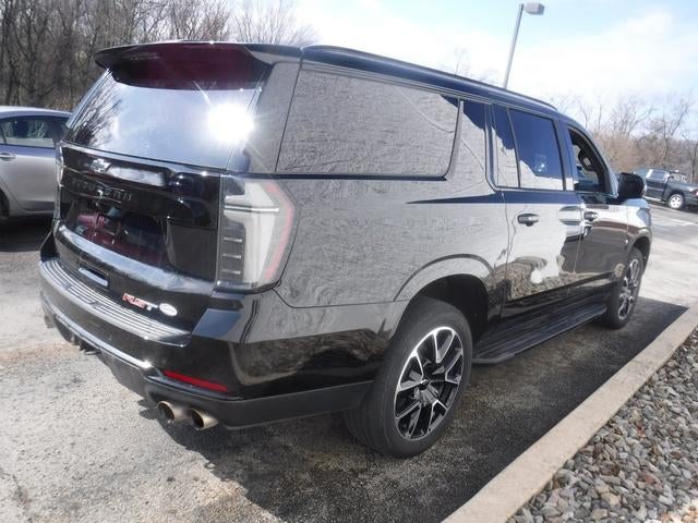 2025 Chevrolet Suburban RST