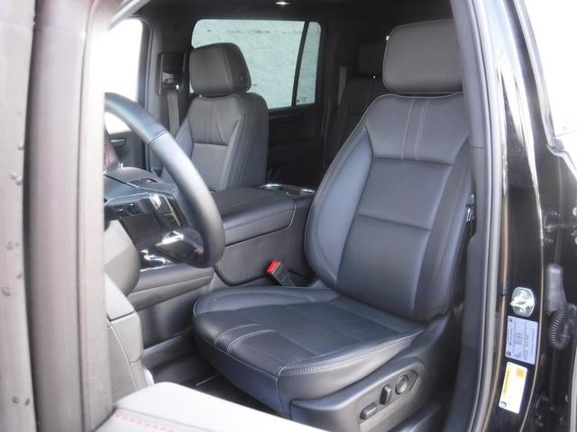 2025 Chevrolet Suburban RST