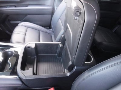 2025 Chevrolet Suburban RST