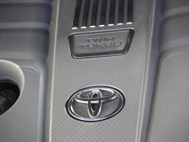 2022 Toyota Tundra 4WD SR5