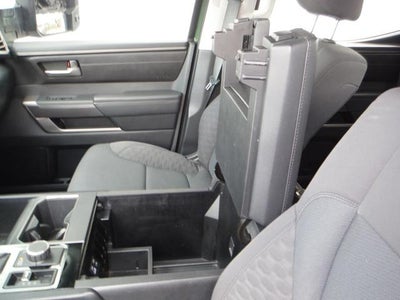 2022 Toyota Tundra 4WD SR5