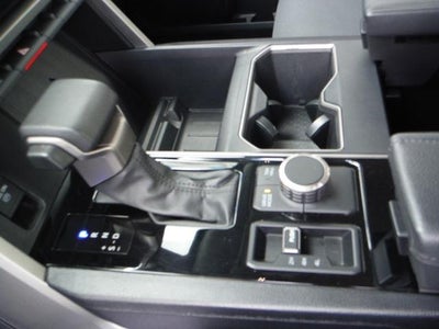 2022 Toyota Tundra 4WD SR5