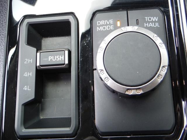 2022 Toyota Tundra 4WD SR5