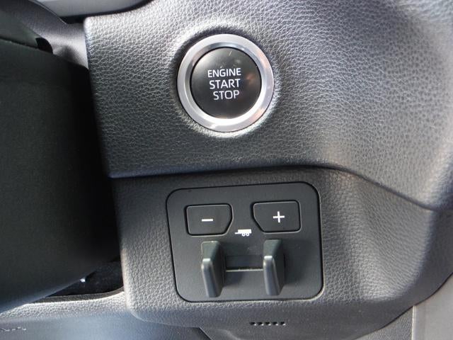 2022 Toyota Tundra 4WD SR5