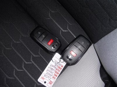 2025 Toyota Corolla Hatchback SE